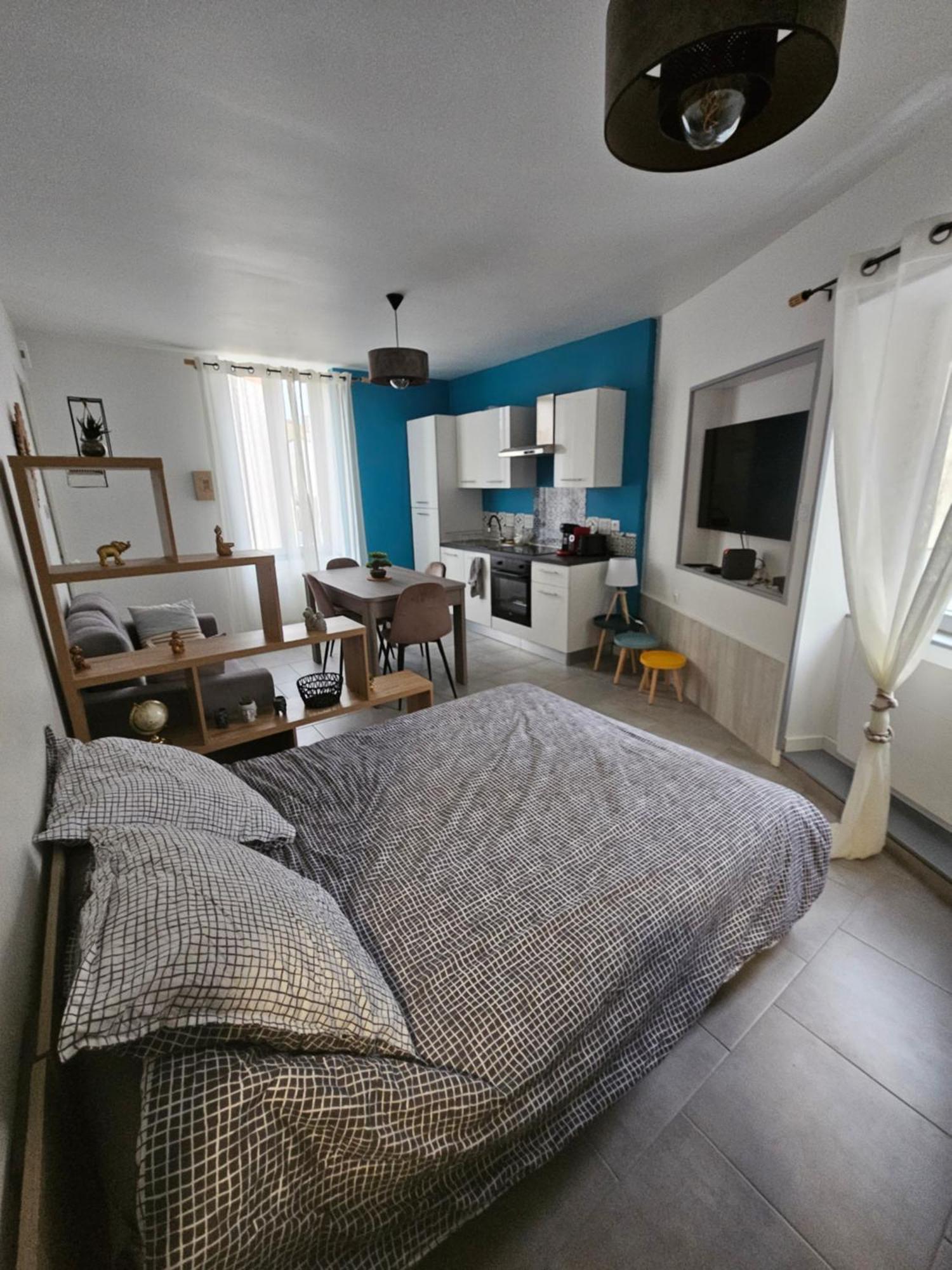 Sarl La Famille 1 Apartment Angouleme Exterior photo
