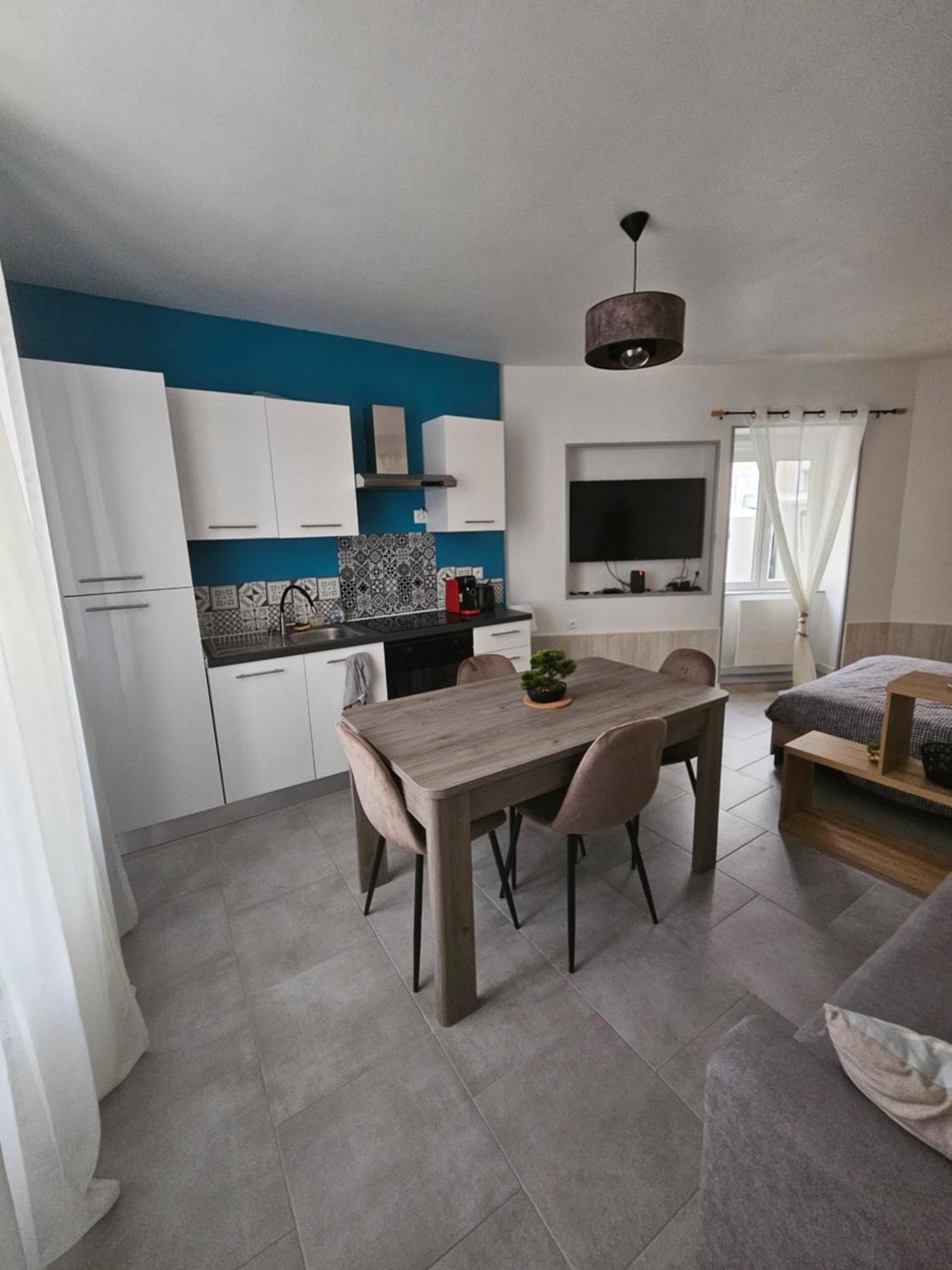Sarl La Famille 1 Apartment Angouleme Exterior photo